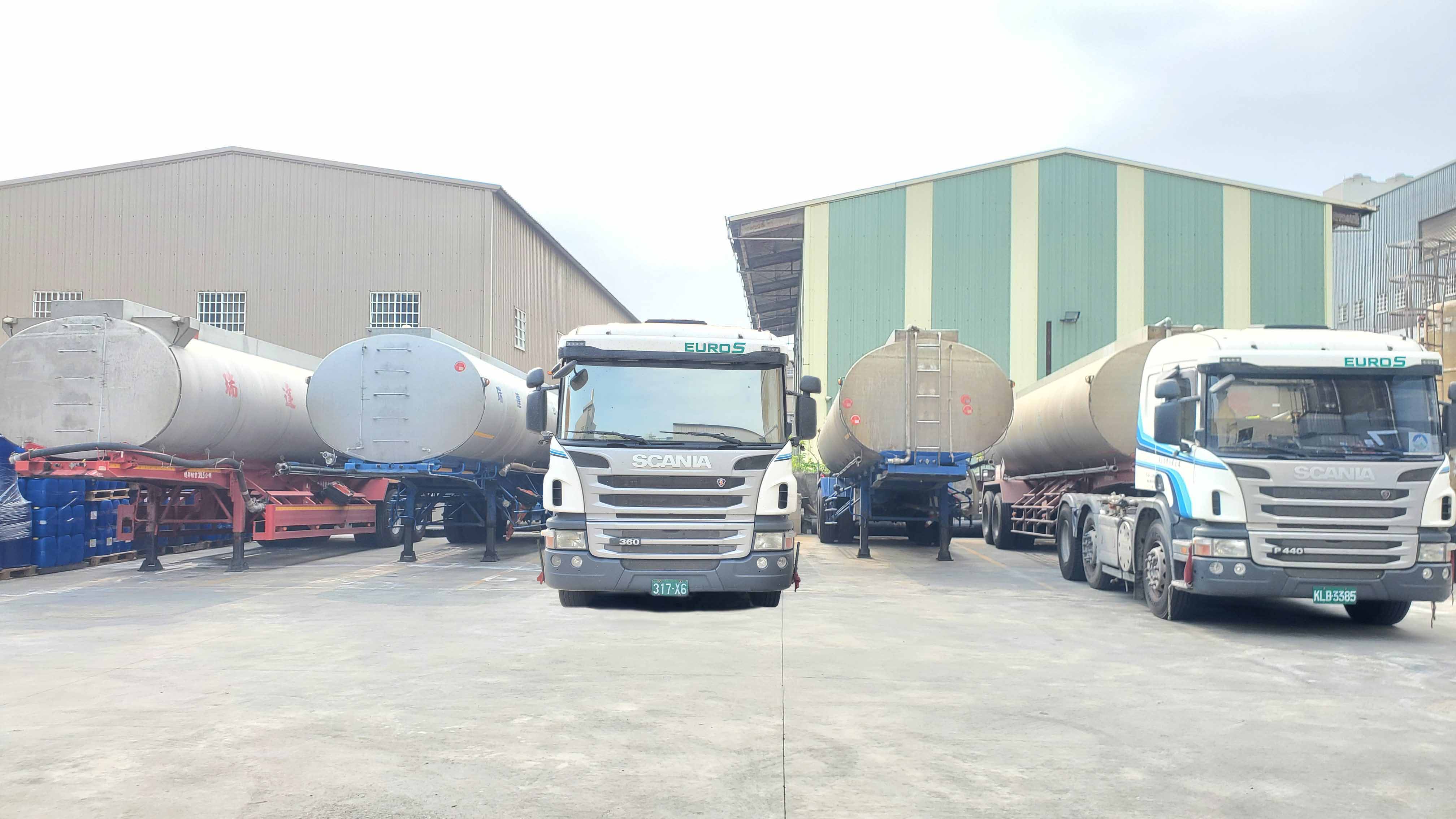 合揚興業運輸車隊